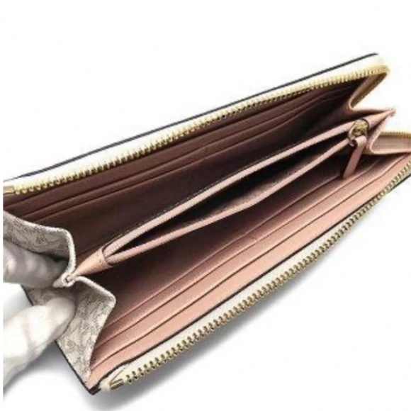 Michael Kors Jet Set Large Three Quarter Z… - Picture 2 of 4